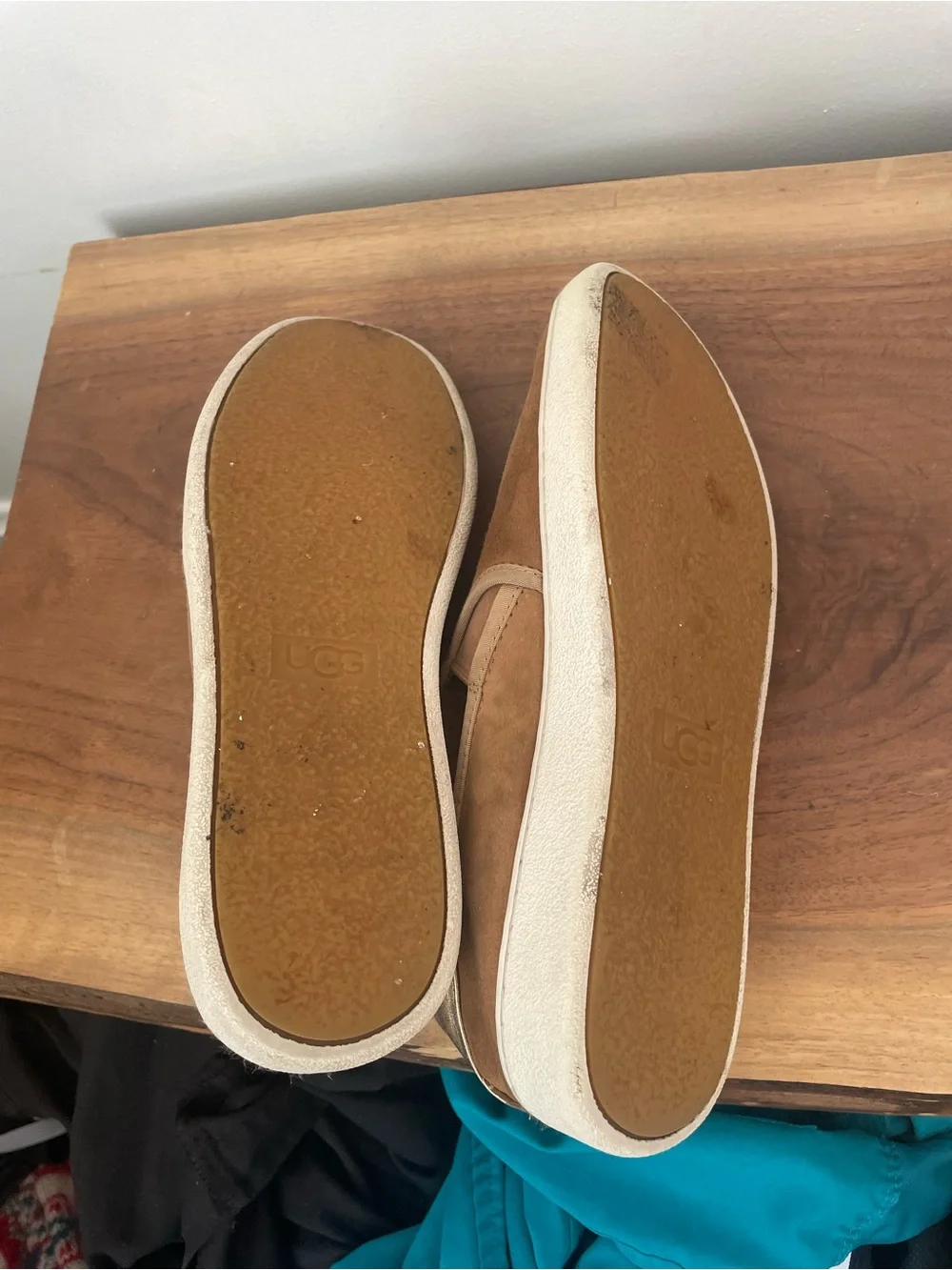 UGG Women’s Suede Slip-On Loafers in Brown Chestnut Size 9